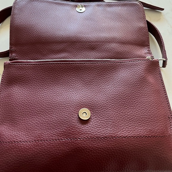 Women’s Purse.  Matt and Nat - Picture 4 of 8